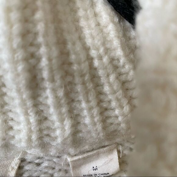 Anthro-“Sleeping On Snow” Embroidered Sweater - Picture 10 of 12